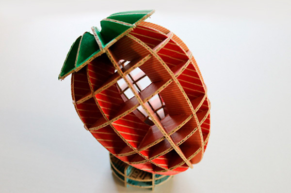 イチゴのディスプレイ