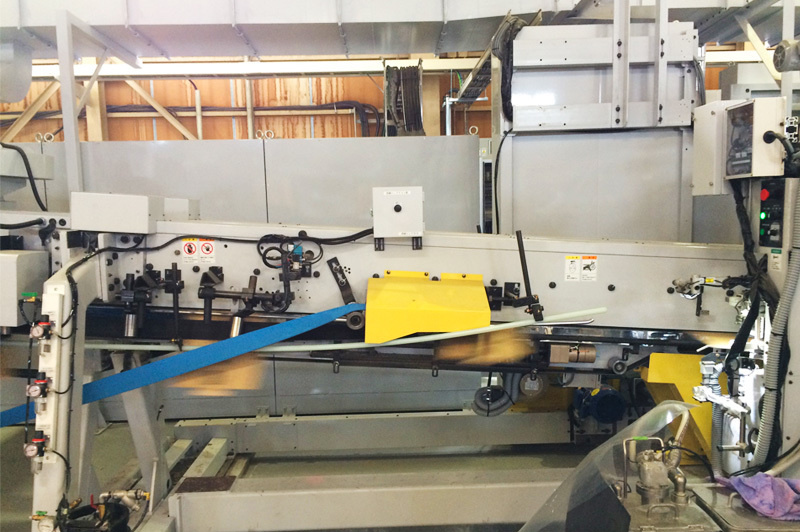 糊付け・折り曲げ