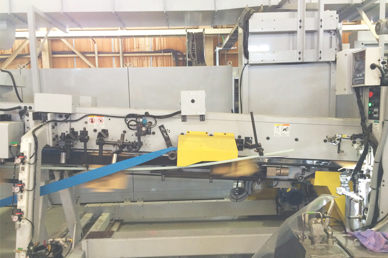 糊付け・折り曲げ